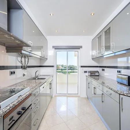 Luxury Penthouse Wstunning Sea Views, Walk To Gale Apartment Albufeira