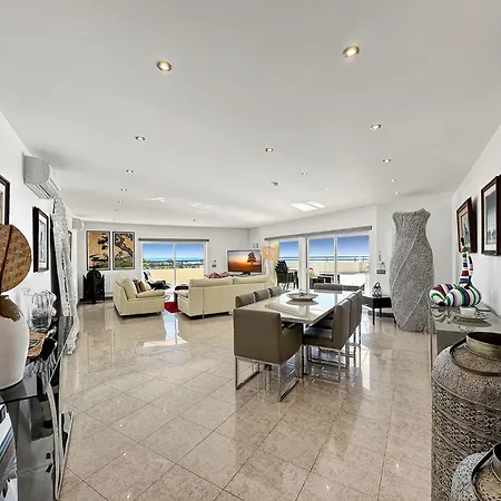 Luxury Penthouse Wstunning Sea Views, Walk To Gale Apartmán Albufeira