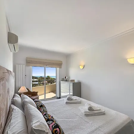 Luxury Penthouse Wstunning Sea Views, Walk To Gale Albufeira