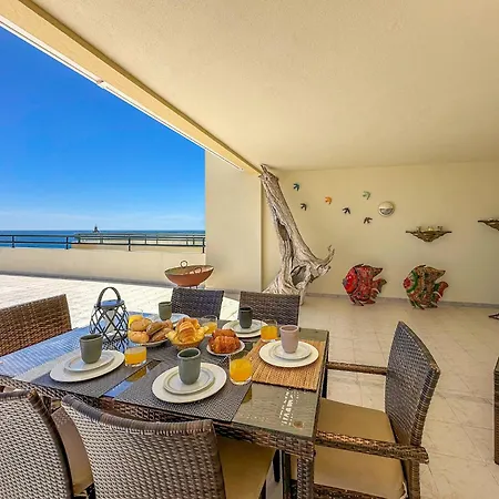 Lägenhet Luxury Penthouse Wstunning Sea Views, Walk To Gale Albufeira