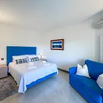 Luxury Penthouse Wstunning Sea Views, Walk To Galé