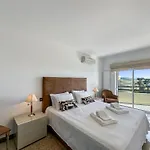 Luxury Penthouse Wstunning Sea Views, Walk To Galé *