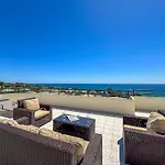 Luxury Penthouse Wstunning Sea Views, Walk To Galé