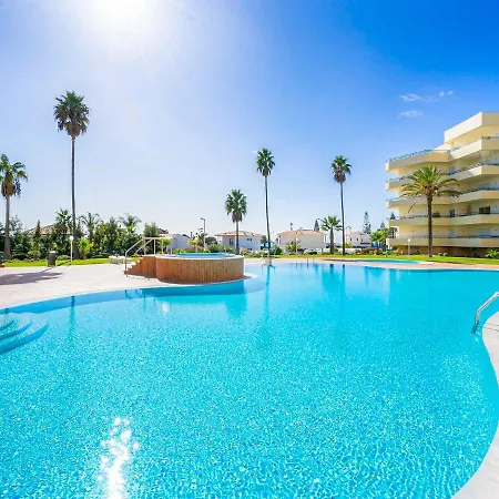 아파트 Luxury Penthouse Wstunning Sea Views, Walk To Gale